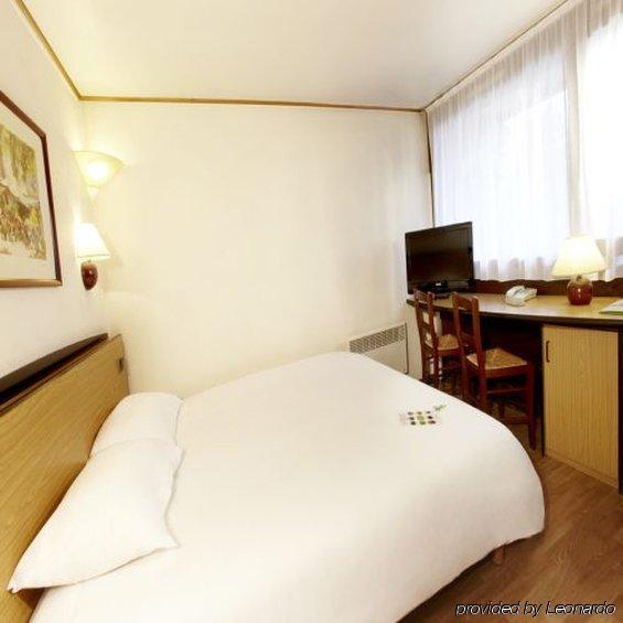 Campanile Sud - Bezannes 3* Reims