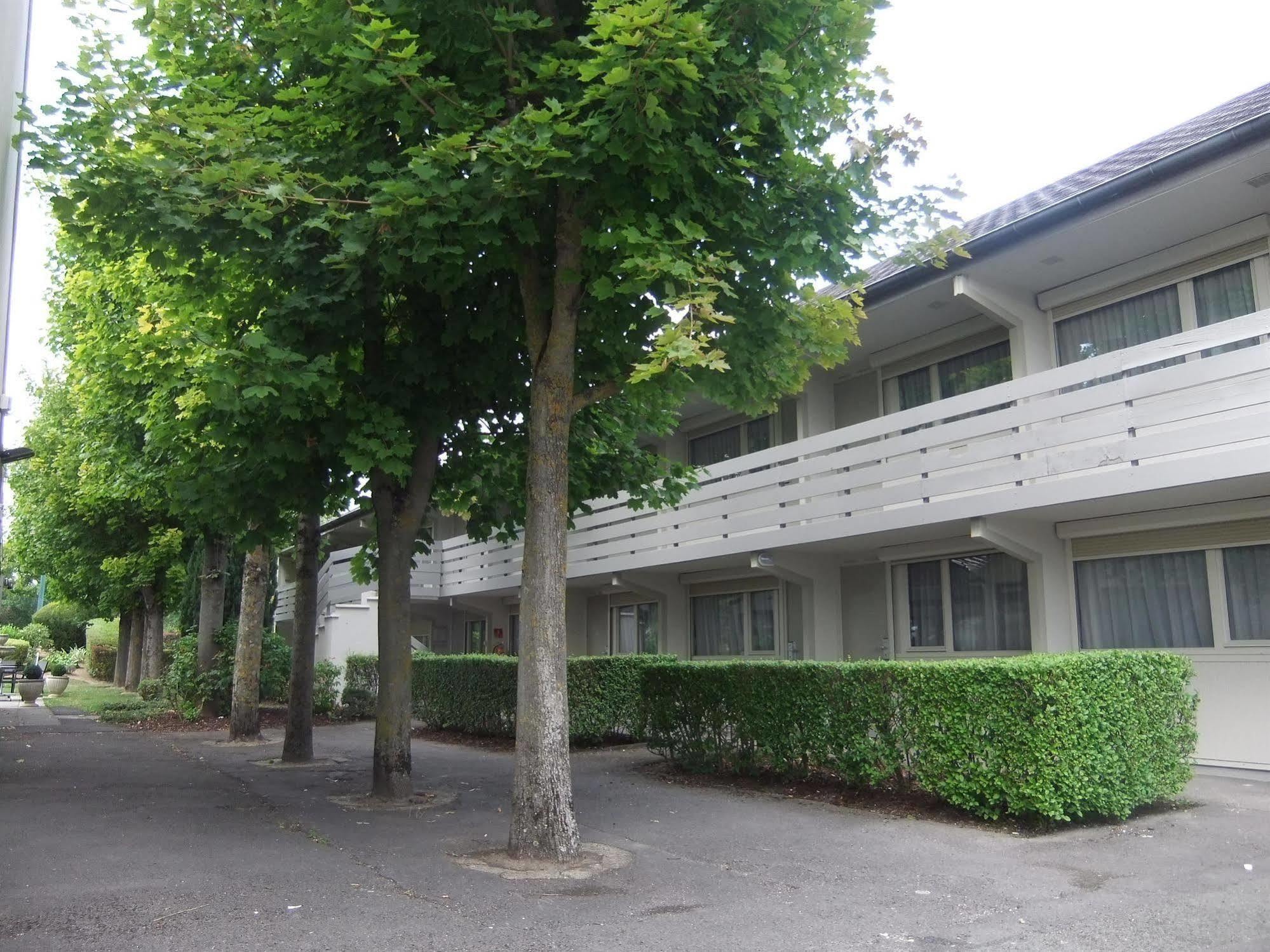 Campanile Sud - Bezannes Hotel